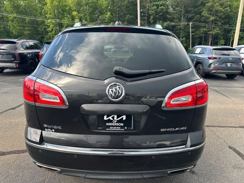 Used 2017 Buick Enclave Leather FWD image 4