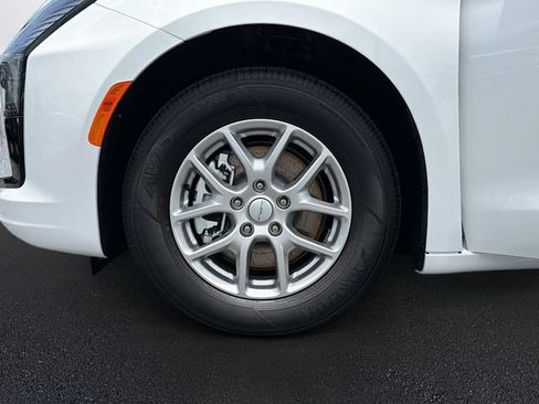 New 2027 Chrysler Pacifica Select FWD image 32
