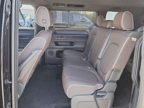 New 2025 Volkswagen ID. Buzz Pro S image 7