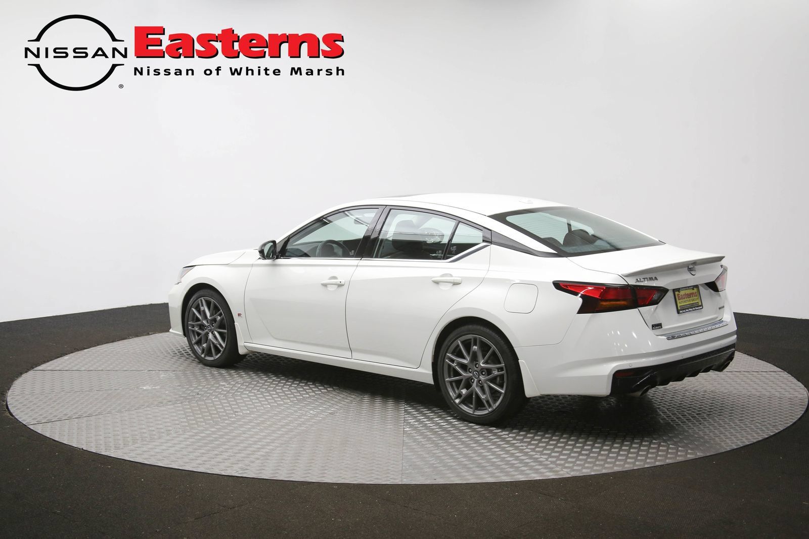 Used 2023 Nissan Altima 2.0 SR FWD image 62