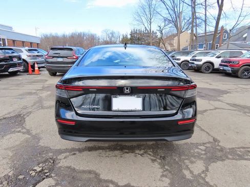 Used 2025 Honda Accord SE image 5
