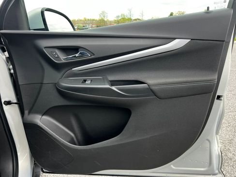 Used 2023 Chevrolet Bolt EUV LT image 13