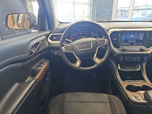 Used 2021 GMC Acadia SLE w/ Driver Convenience Package image 16