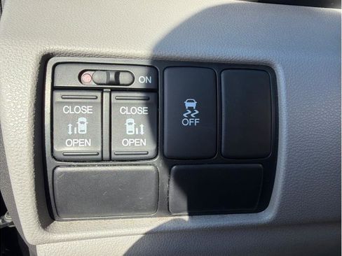 Used 2015 Honda Odyssey EX image 22