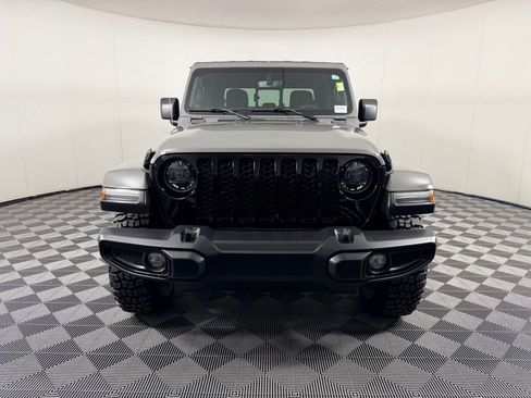 Used 2023 Jeep Gladiator Sport AWD/4WD image 5