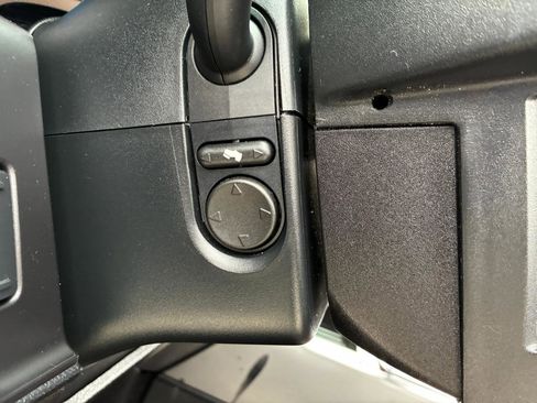 Used 2017 Ford Expedition EL Platinum image 30