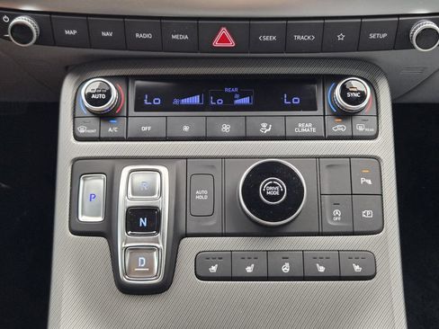 Used 2025 Hyundai Palisade SEL FWD image 9