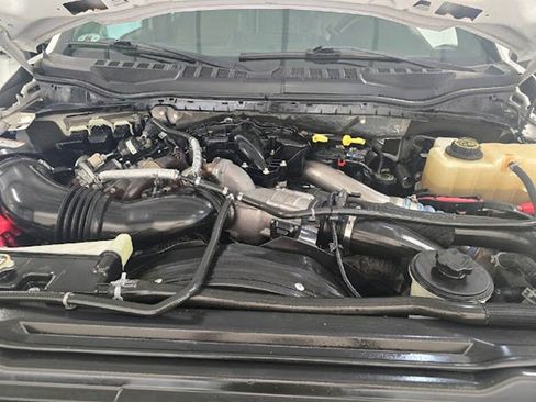 Used 2019 Ford F550 4x4 Crew Cab Super Duty image 19