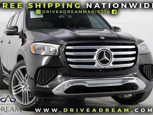 Used 2024 Mercedes-Benz GLS 450 4MATIC image 2