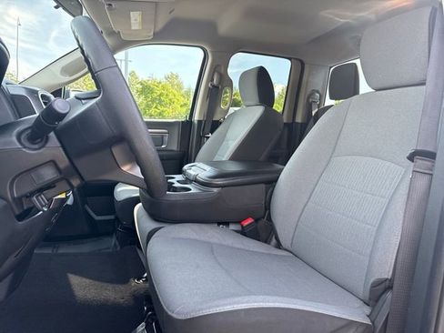 Used 2024 RAM 1500 Classic SLT AWD/4WD image 13