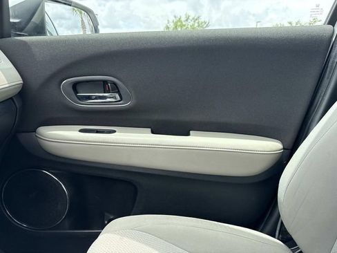 Used 2021 Honda HR-V EX image 34