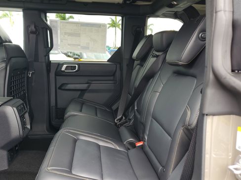 New 2026 Ford Bronco Badlands AWD/4WD image 11