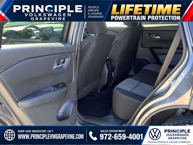 Used 2024 Nissan Rogue SV FWD image 24