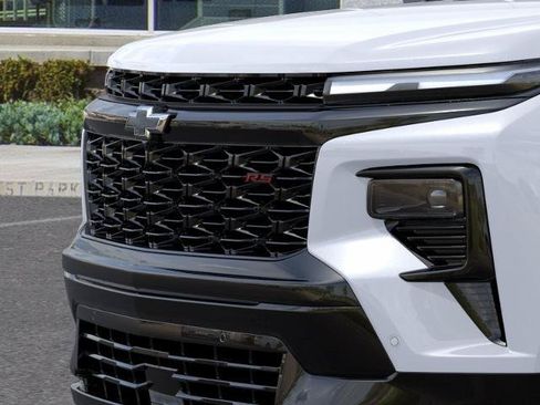 New 2026 Chevrolet Traverse RS w/ LPO, Floor Liner Package FWD image 13