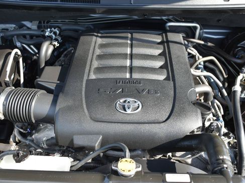 Used 2013 Toyota Sequoia SR5 AWD/4WD image 52