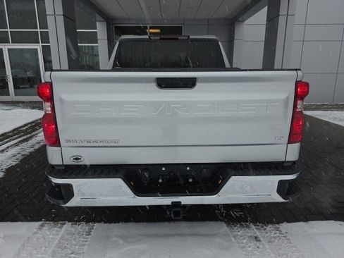 Used 2022 Chevrolet Silverado 1500 LT image 3