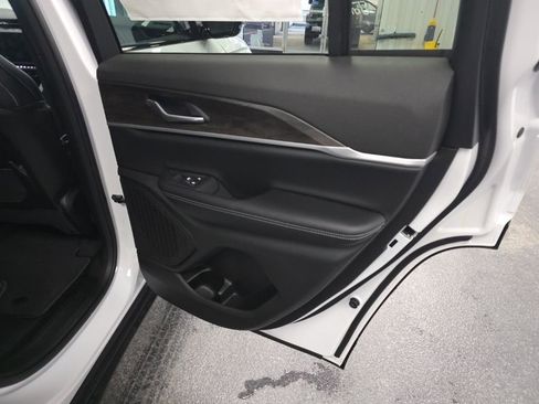 New 2026 Jeep Grand Cherokee Altitude image 29