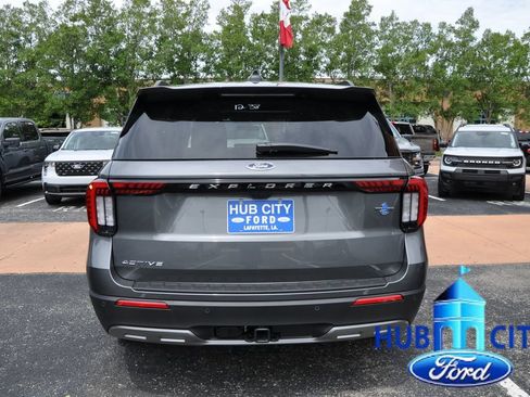 New 2026 Ford Explorer Active w/ Active Comfort Package RWD image 4
