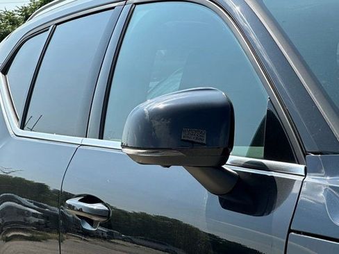 New 2025 Volvo XC40 B5 Ultra w/ Climate Package image 5