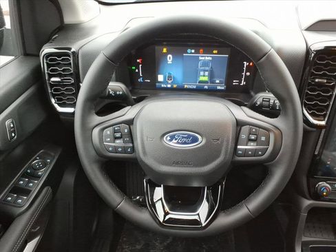 New 2025 Ford Ranger XLT image 13