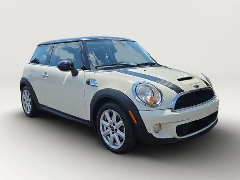 Used 2013 MINI Cooper S FWD image 3