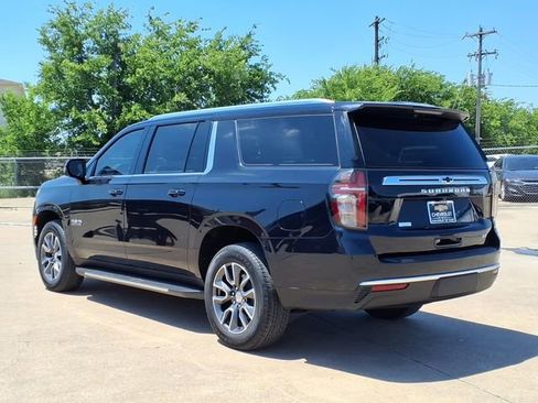 Used 2024 Chevrolet Suburban LT w/ Luxury Package AWD/4WD image 5