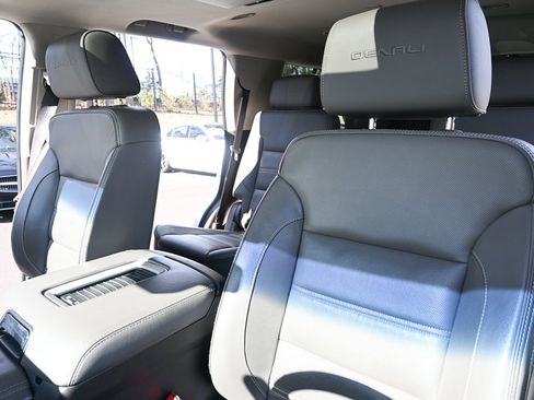 Used 2019 GMC Yukon Denali w/ Open Road Package image 5