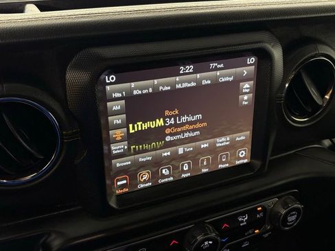 Used 2023 Jeep Gladiator Overland image 24