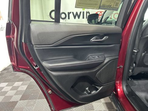 Used 2024 Jeep Grand Cherokee Altitude AWD/4WD image 14