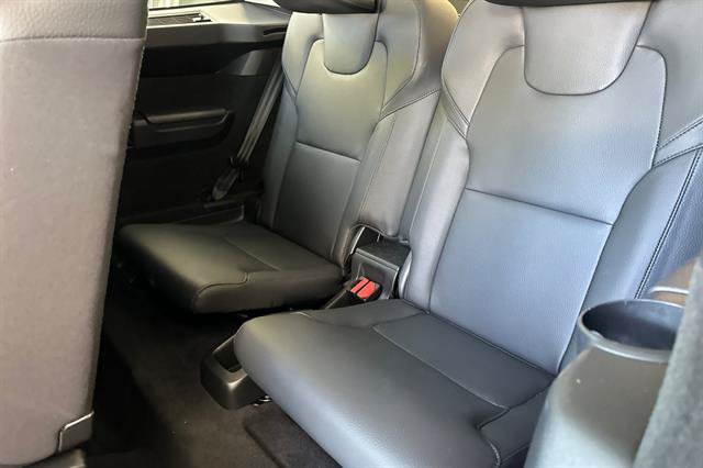 Certified 2025 Volvo XC90 T8 Plus w/ Protection Package Premier AWD/4WD image 16