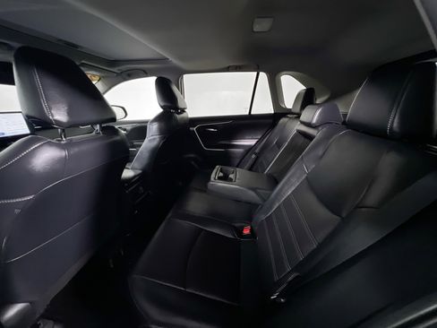 Used 2023 Toyota RAV4 XLE Premium image 28