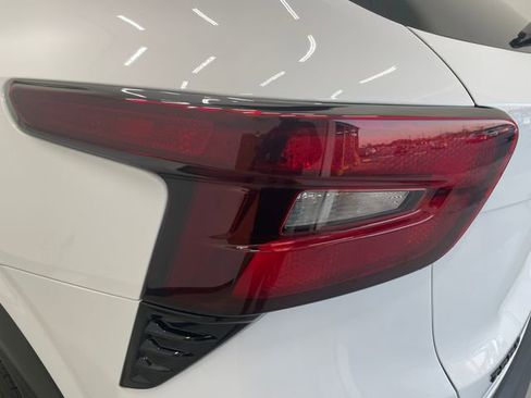 Used 2025 Chevrolet Trax RS w/ Driver Confidence Package image 32