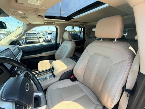 Used 2024 Ford Expedition Max Limited AWD/4WD image 12