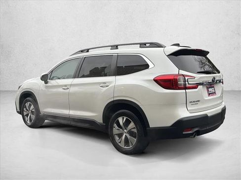 Used 2023 Subaru Ascent Premium image 7