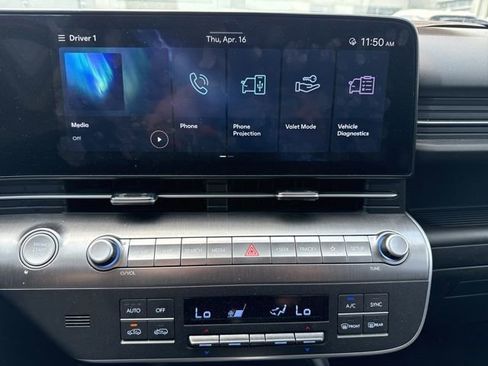 Used 2024 Hyundai Kona SEL image 8