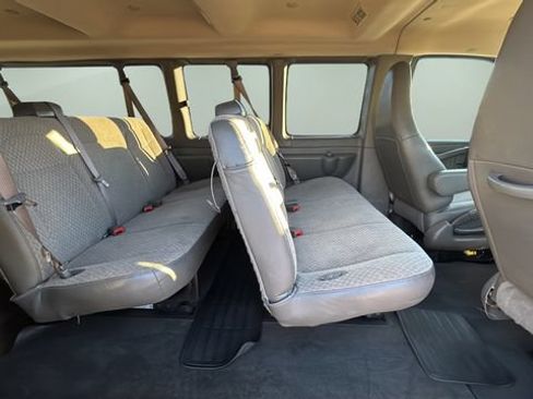 Used 2024 Chevrolet Express 3500 LT w/ LT Preferred Equipment Group RWD image 38