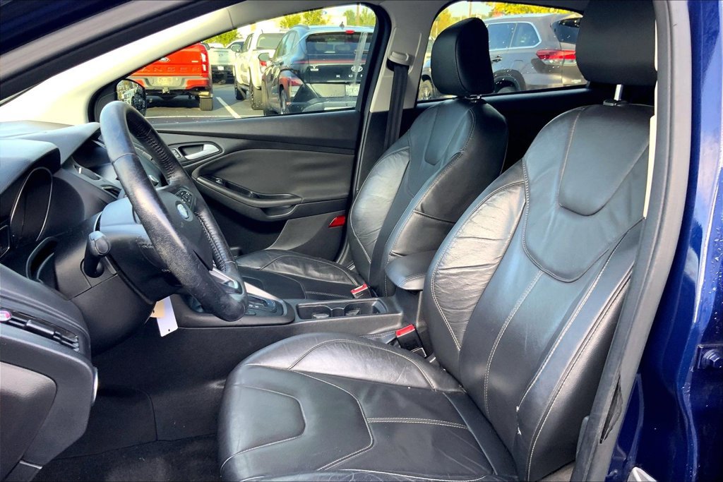 Used 2016 Ford Focus SE w/ Equipment Group 201A FWD image 9
