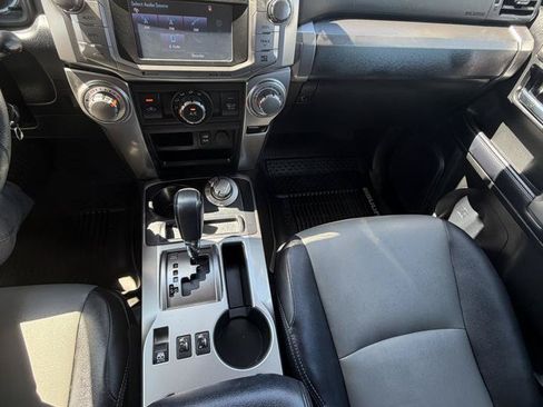 Used 2018 Toyota 4Runner SR5 Premium AWD/4WD image 27