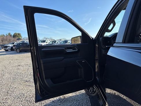 Used 2022 Chevrolet Silverado 1500 RST AWD/4WD image 15