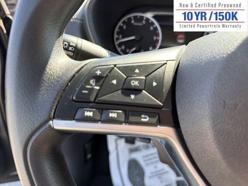 Used 2025 Nissan Sentra SV image 21