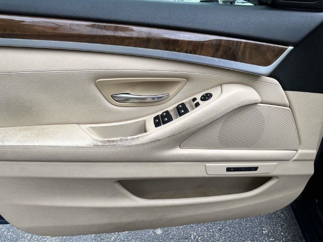 Used 2013 BMW 528i xDrive Sedan AWD/4WD image 19