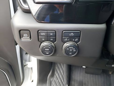Used 2024 Chevrolet Silverado 1500 LT Trail Boss w/ Protection Package AWD/4WD image 35