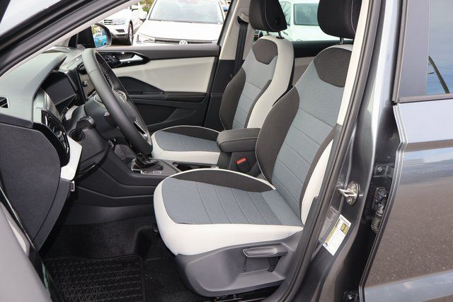 Certified 2025 Volkswagen Taos S FWD image 12