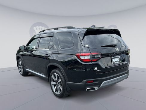 Used 2025 Honda Pilot Elite image 4