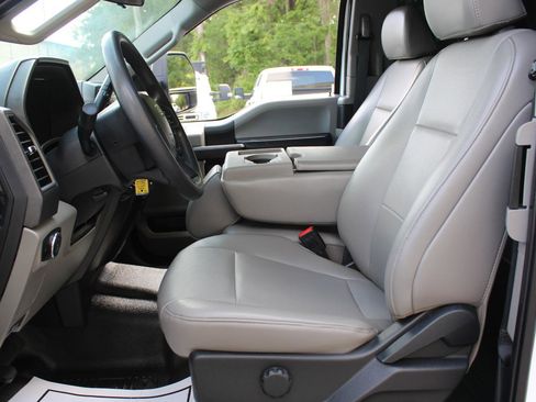 Used 2022 Ford F250 XL w/ Power Equipment Group image 27