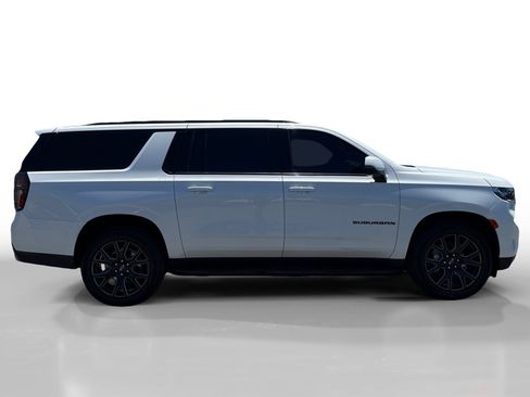 Used 2023 Chevrolet Suburban RST w/ Sport Performance Package AWD/4WD image 6