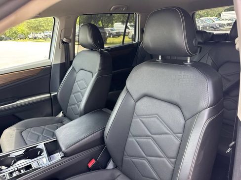 Used 2025 Volkswagen Atlas SE FWD image 10