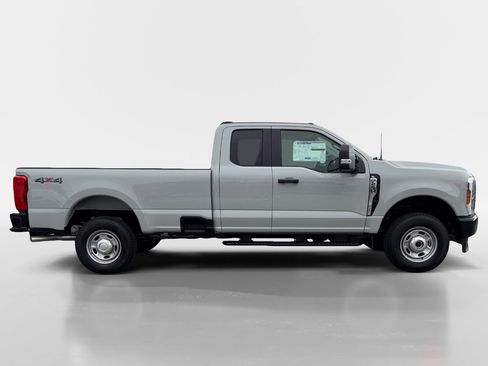 New 2026 Ford F250 XL w/ F-250 >10K GVWR Package AWD/4WD image 7
