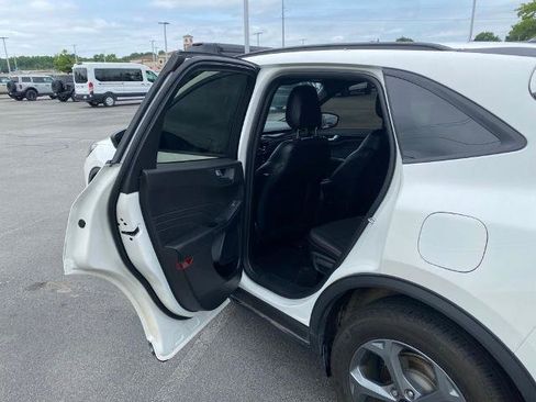 Certified 2025 Ford Escape ST-Line w/ Equipment Group 301A FWD image 27