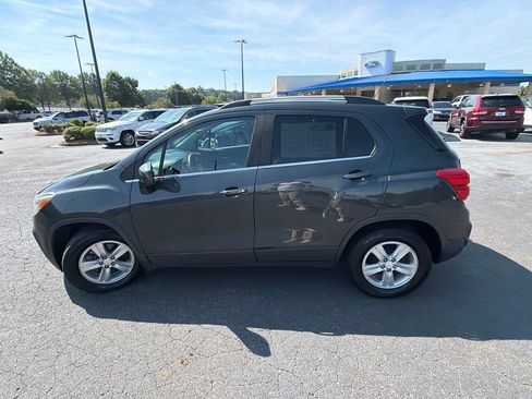 Used 2018 Chevrolet Trax LT FWD image 18